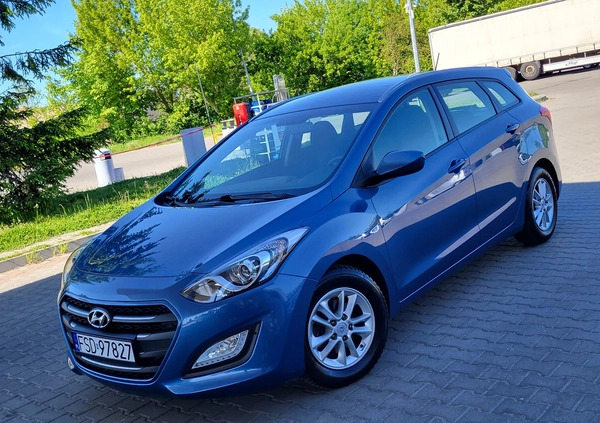 Hyundai I30 cena 39999 przebieg: 74338, rok produkcji 2015 z Drezdenko małe 781